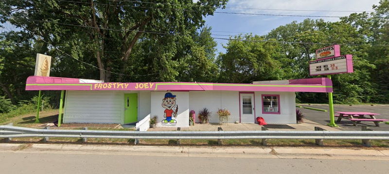 Frosty Joeys (Garys Drive-In) - 2022 Street View (newer photo)